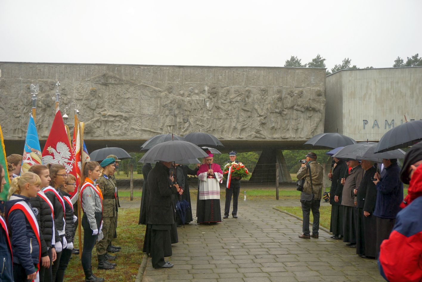 Uroczystości w byłym obozie zagłady w Chełmnie