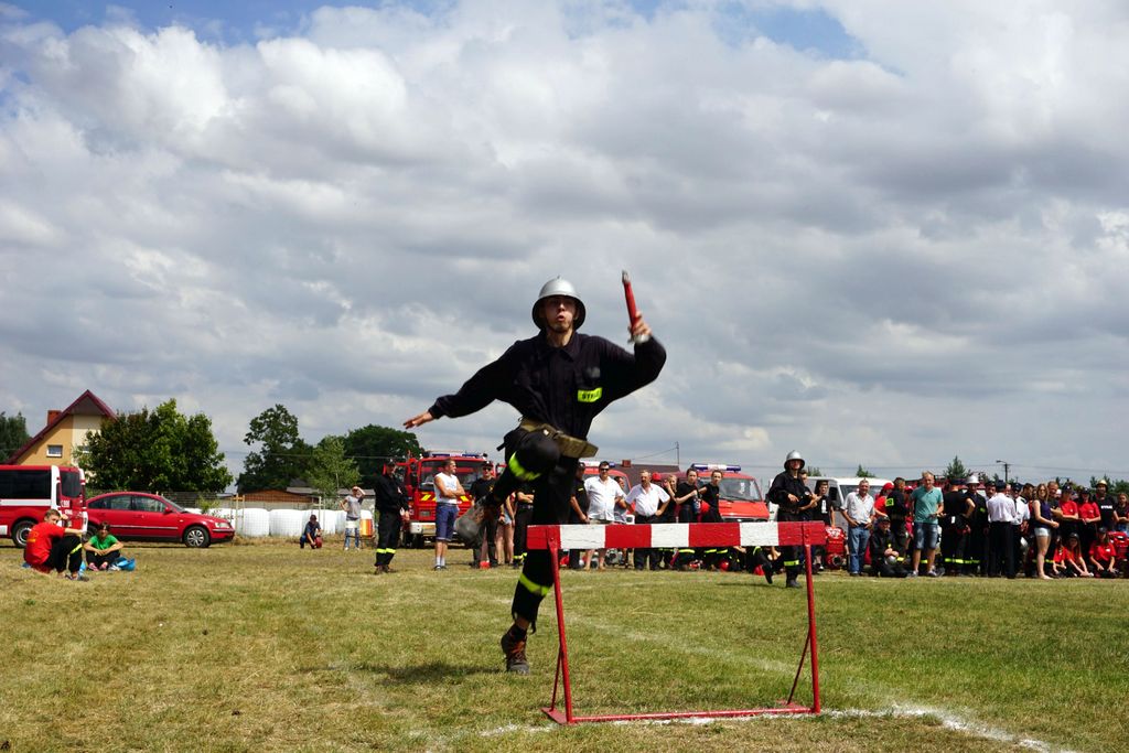 Gminne zawody sportowo – pożarnicze w Barłogach