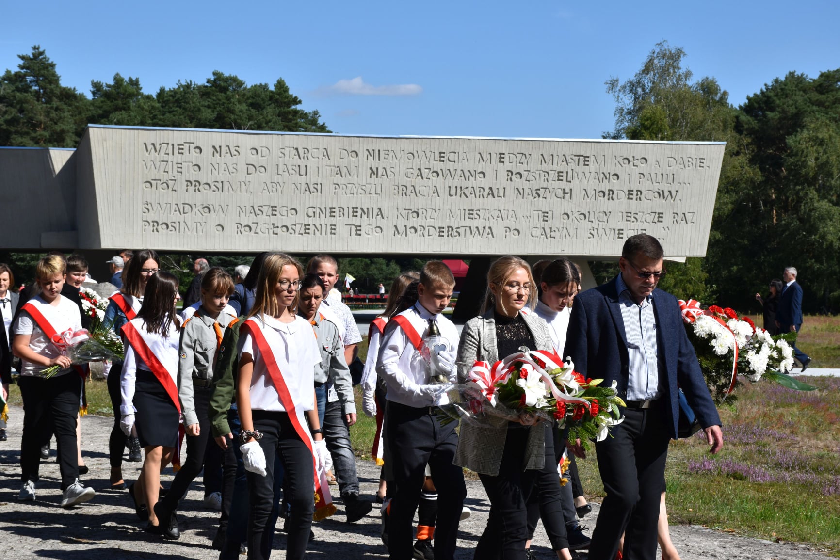 Uroczystości upamiętniające pomordowanych w Obozie Zagłady Kulmhof w Chełmnie nad Nerem